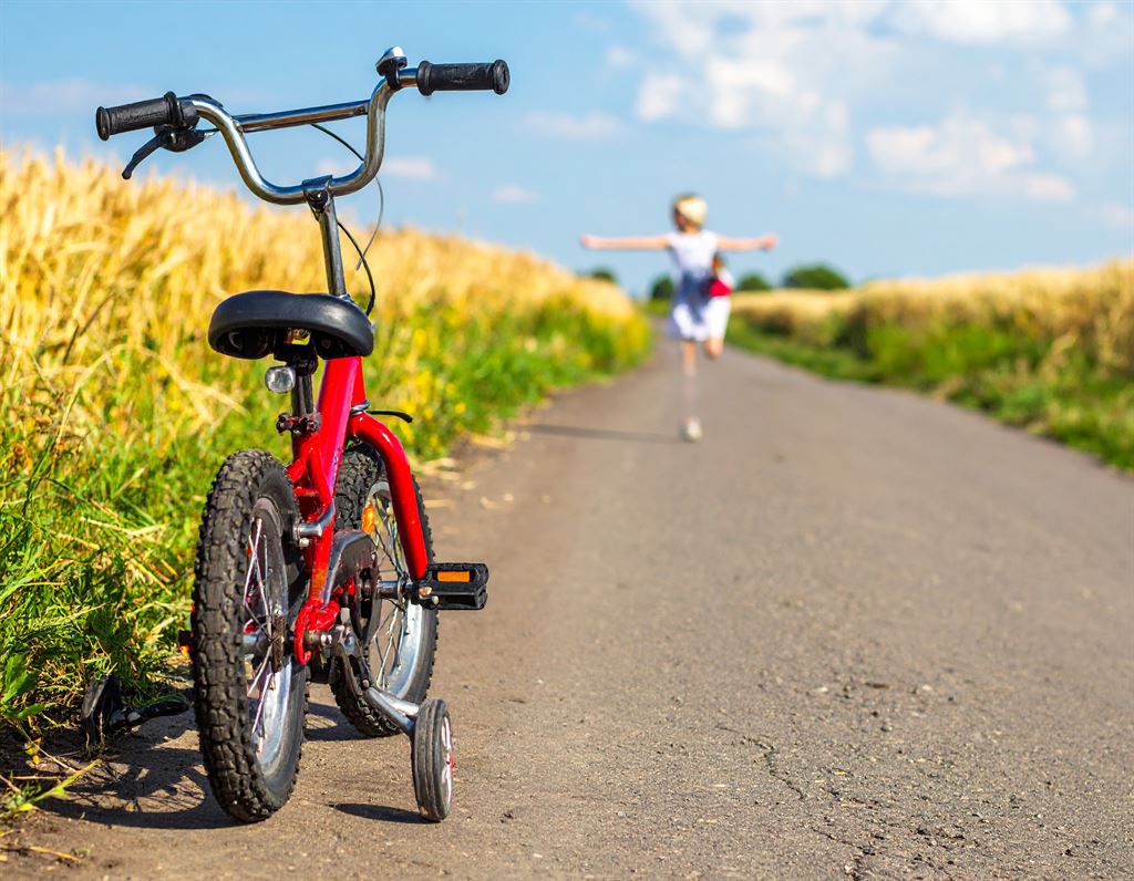 Does my child’s helmet fit? Answering all your bike safety questions