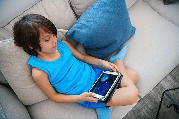 Fostering a Balanced Relationship with Technology for Your Child