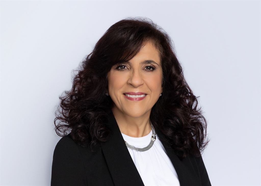 woman-professional-dark-hair