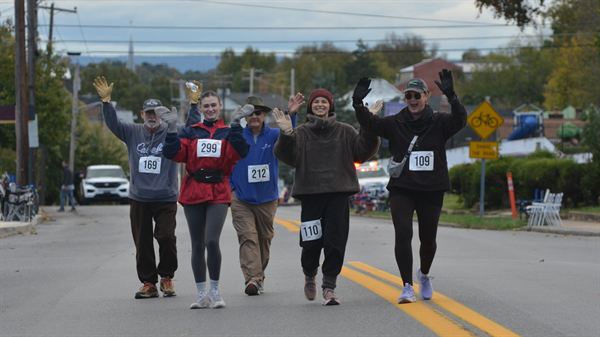 Bob Baronner Apple Trample 5K Raises $50,000 for Local Cancer Patients and Community Outreach Efforts 